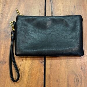 Lovevook Sleek Black Leather Wristlet with Gold Hardware 0237